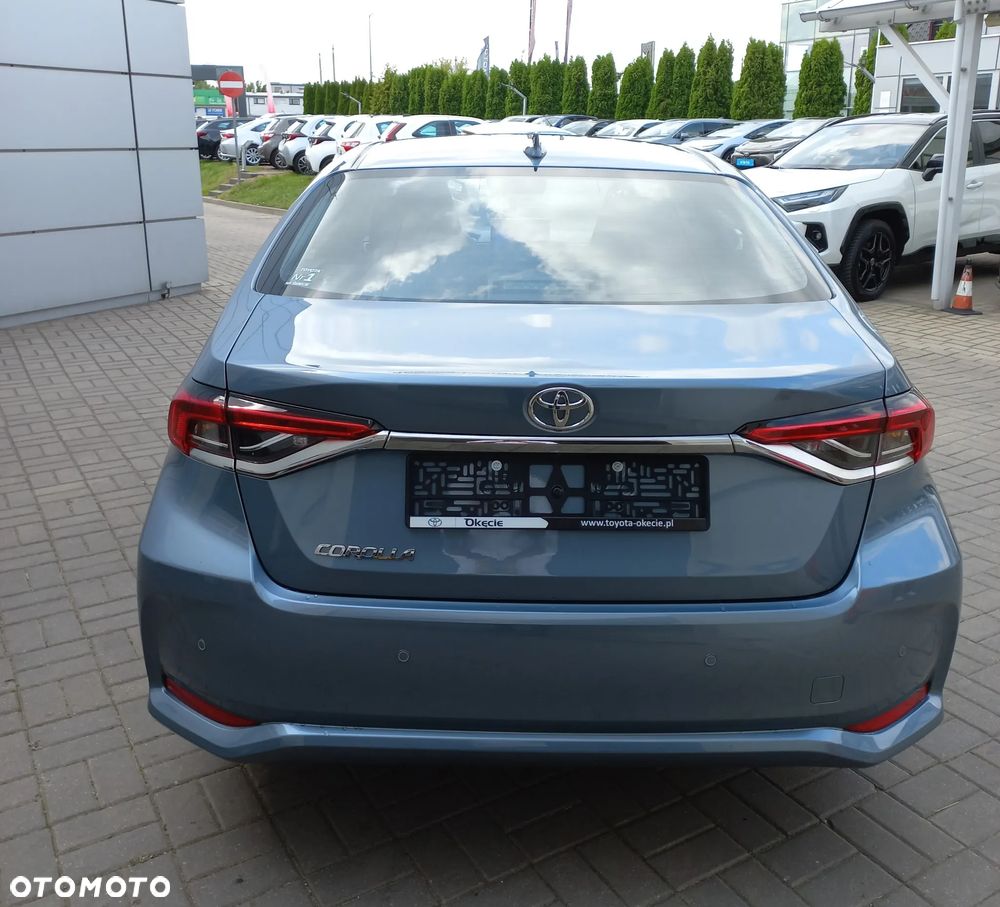 Toyota Corolla - 4