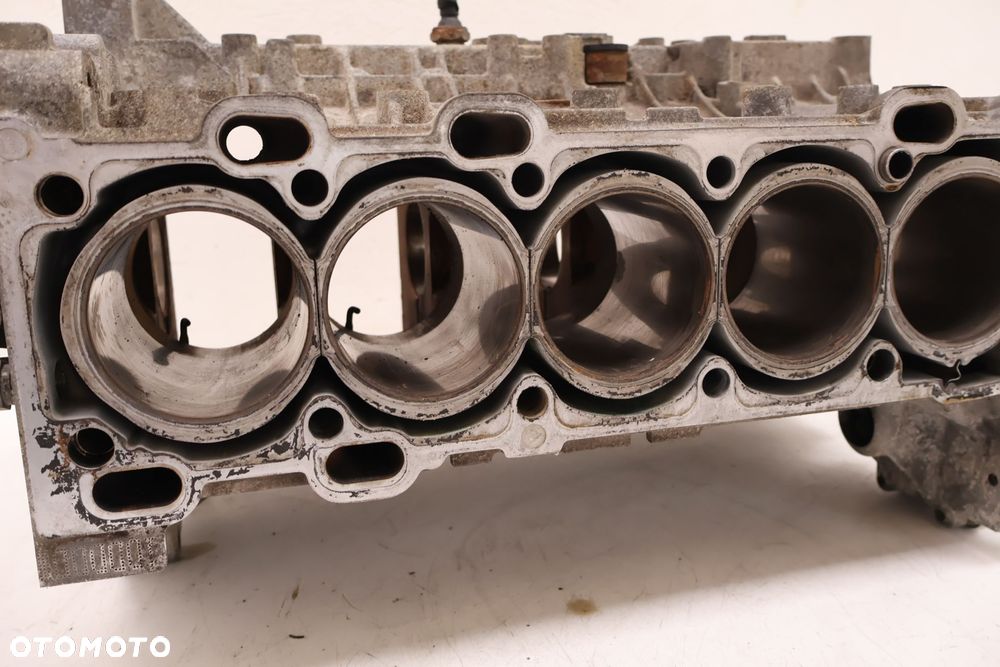 VOLVO V70 2.5T BLOK SILNIKA B5254T2 - 7