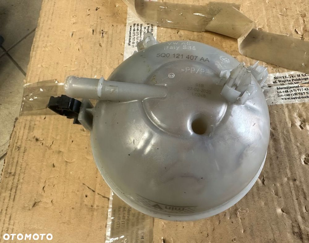 zbiornik chłodnicy vag audi a7 q2 q3 q5 oryginalny 5q0121407aa - 5