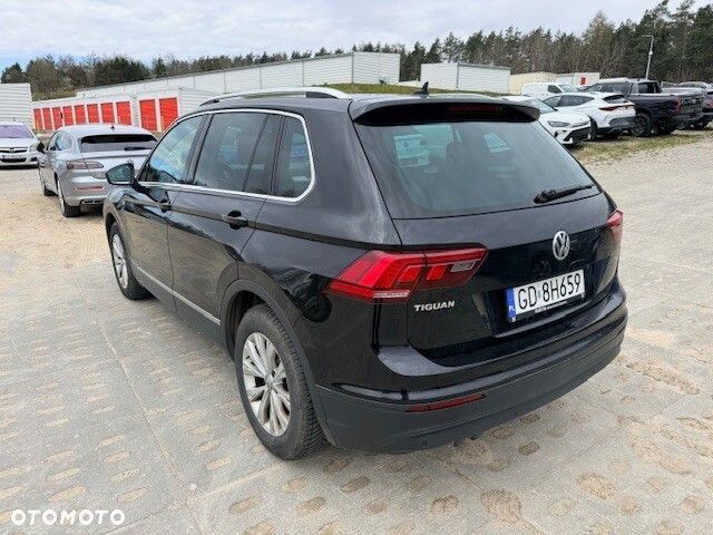 Volkswagen Tiguan - 3