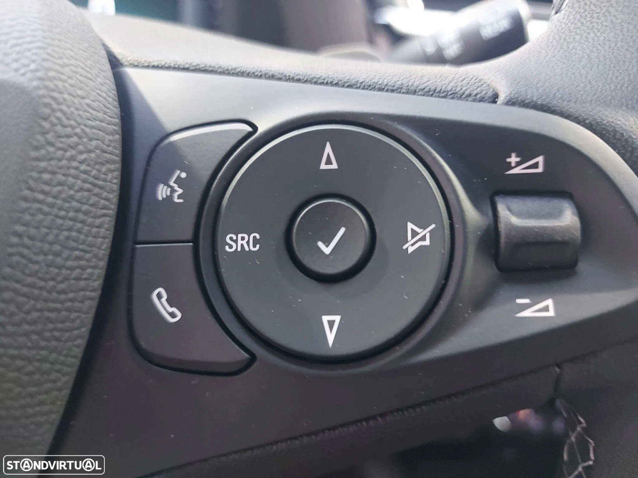 Opel Corsa 1.2 T Hybrid EdCT - 39