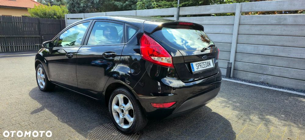 Ford Fiesta - 10
