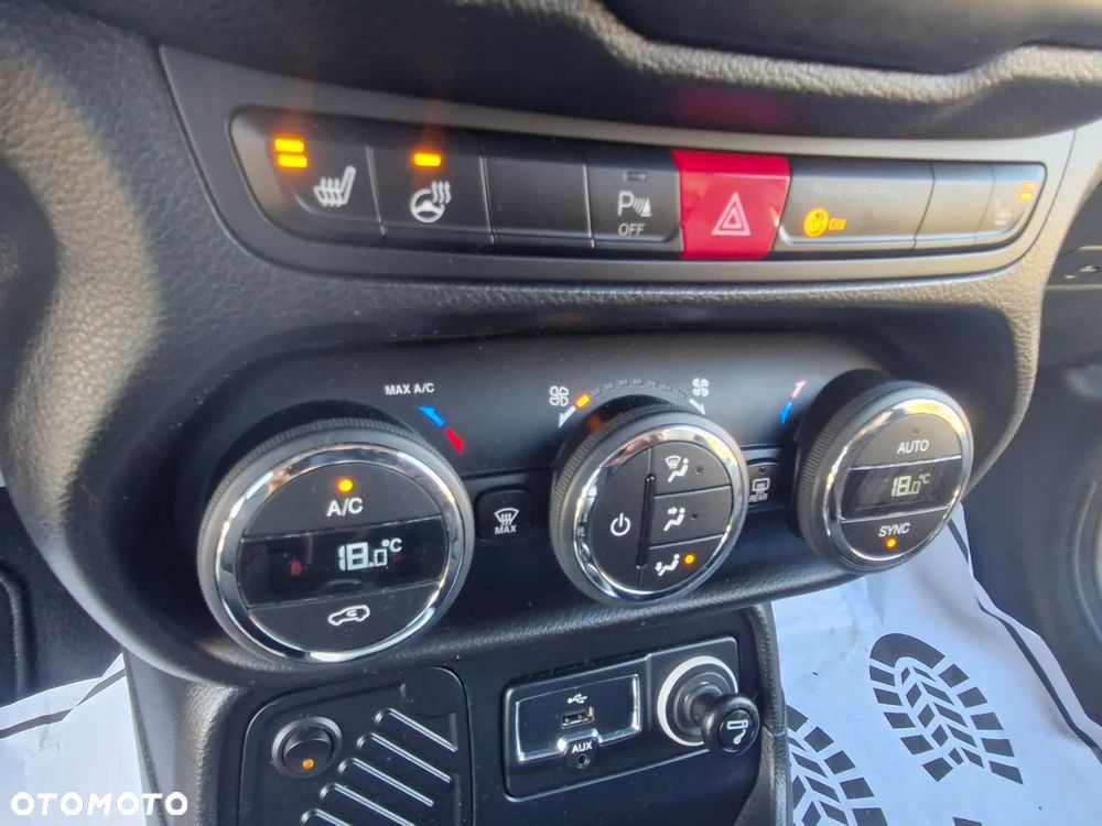 Jeep Renegade 1.4 MultiAir Longitude - 23