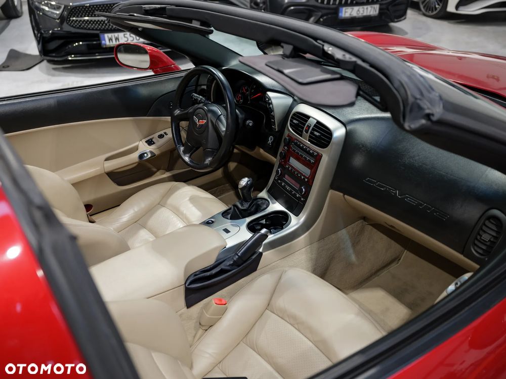 Chevrolet Corvette - 32