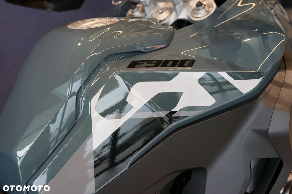 BMW F - 27