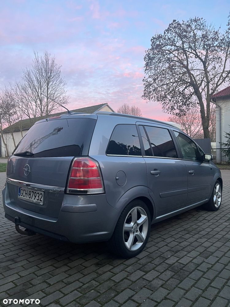 Opel Zafira 1.9 CDTI Cosmo ActiveSelect - 2