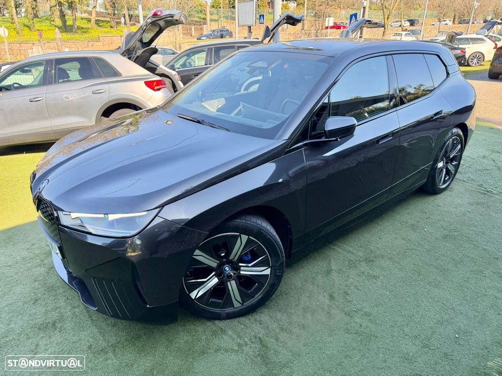 BMW iX xDrive 40 Pack Desportivo - 6