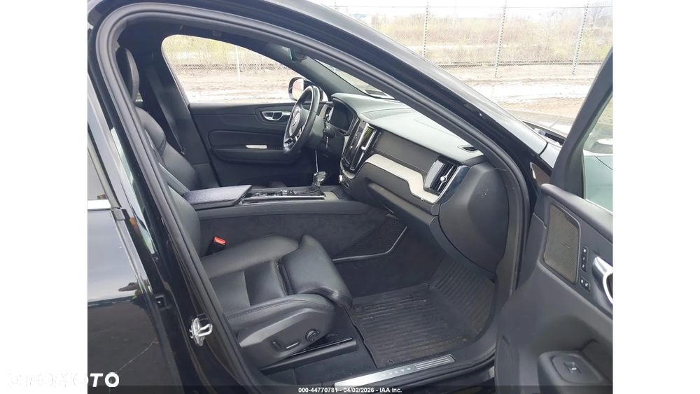 Volvo XC 60 T5 AWD Inscription - 5