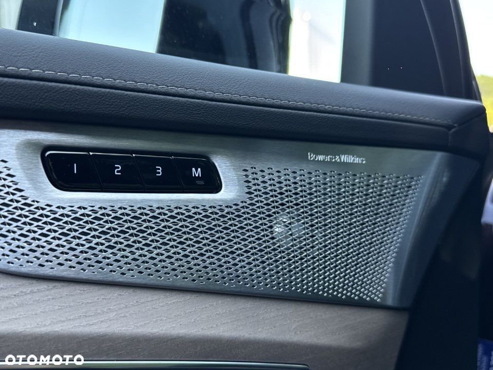 Volvo XC 90 - 30
