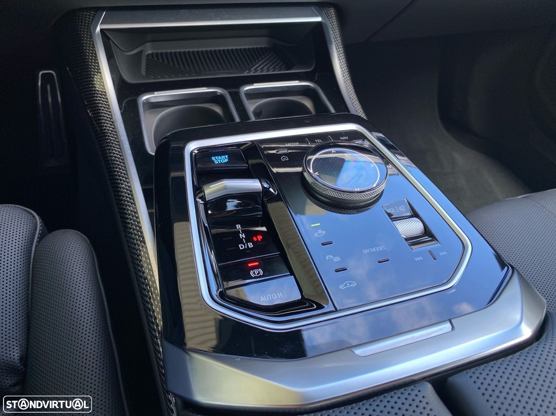BMW i7 eDrive50 Pack Desportivo M - 13