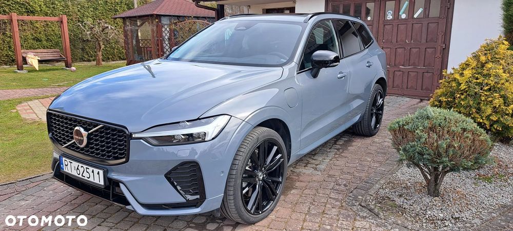 Volvo XC 60 T8 Plug-In Hybrid AWD Plus Black Edition - 1