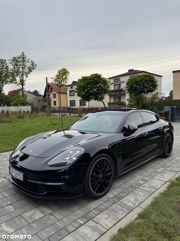 Porsche Panamera Standard - 22
