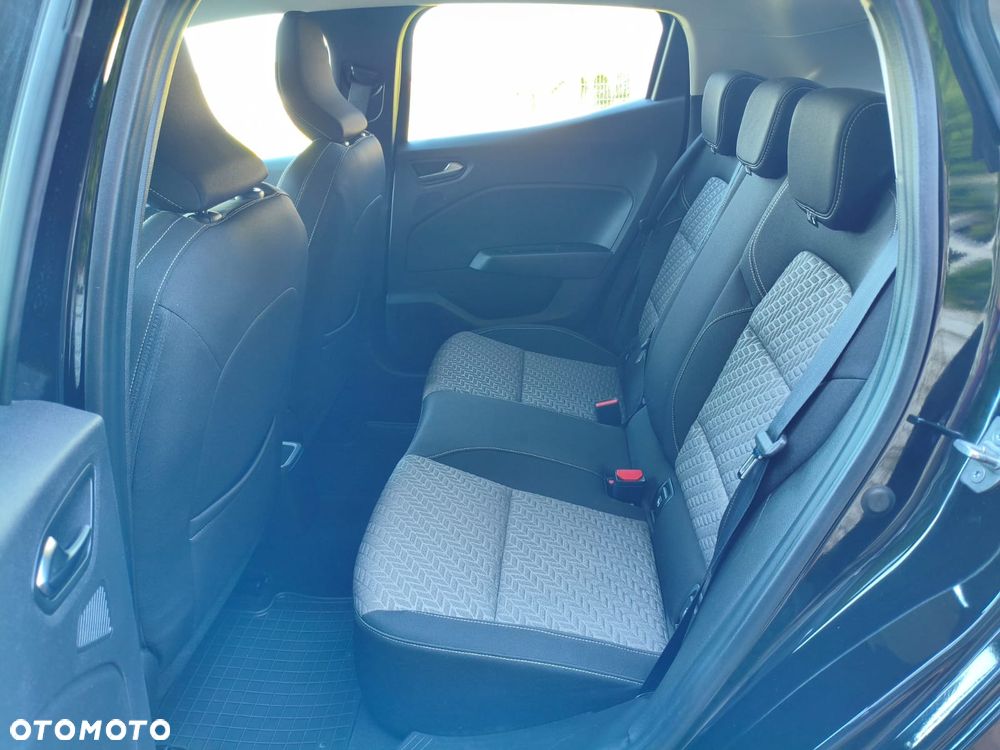 Renault Clio - 21
