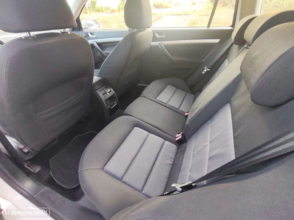 Skoda Octavia Break - 24