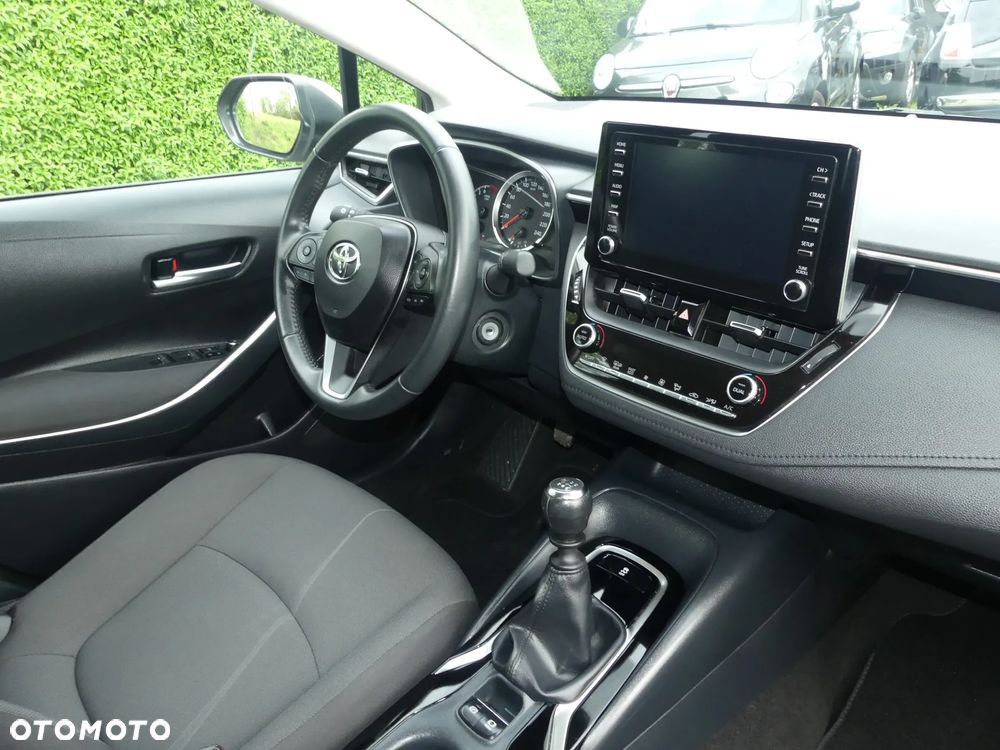 Toyota Corolla 1.5 Comfort - 28