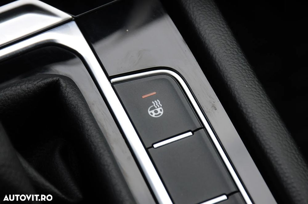 Volkswagen Passat 2.0 TDI SCR DSG BlueMotion Highline - 19