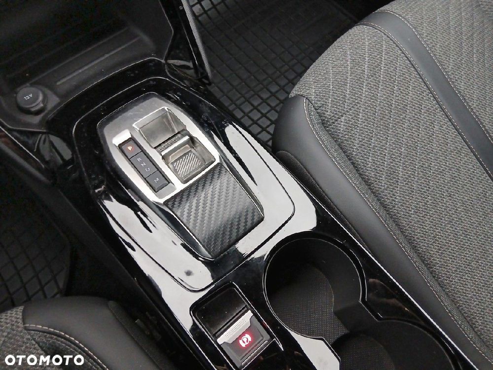 Peugeot 2008 1.2 PureTech Allure S&S EAT8 - 13