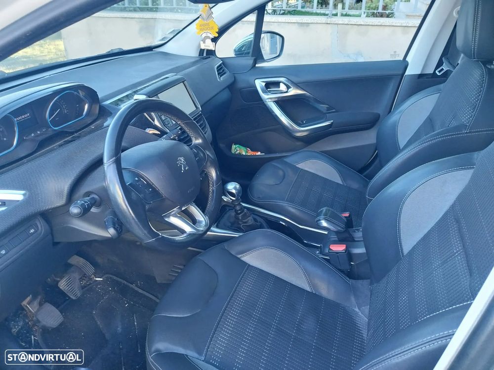 Peugeot 2008 1.6 e-HDi Allure - 6