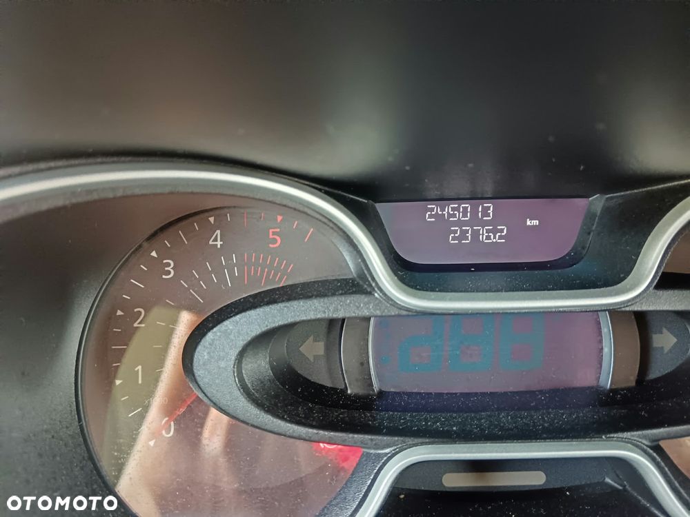 Renault Trafic - 18