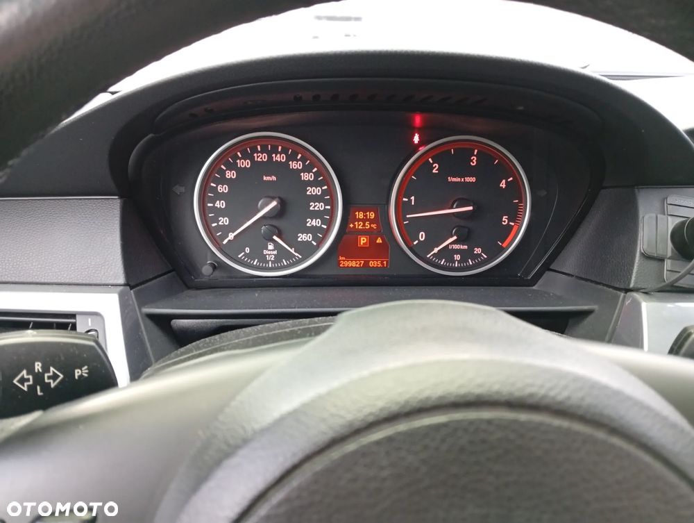 BMW Seria 5 525d - 10