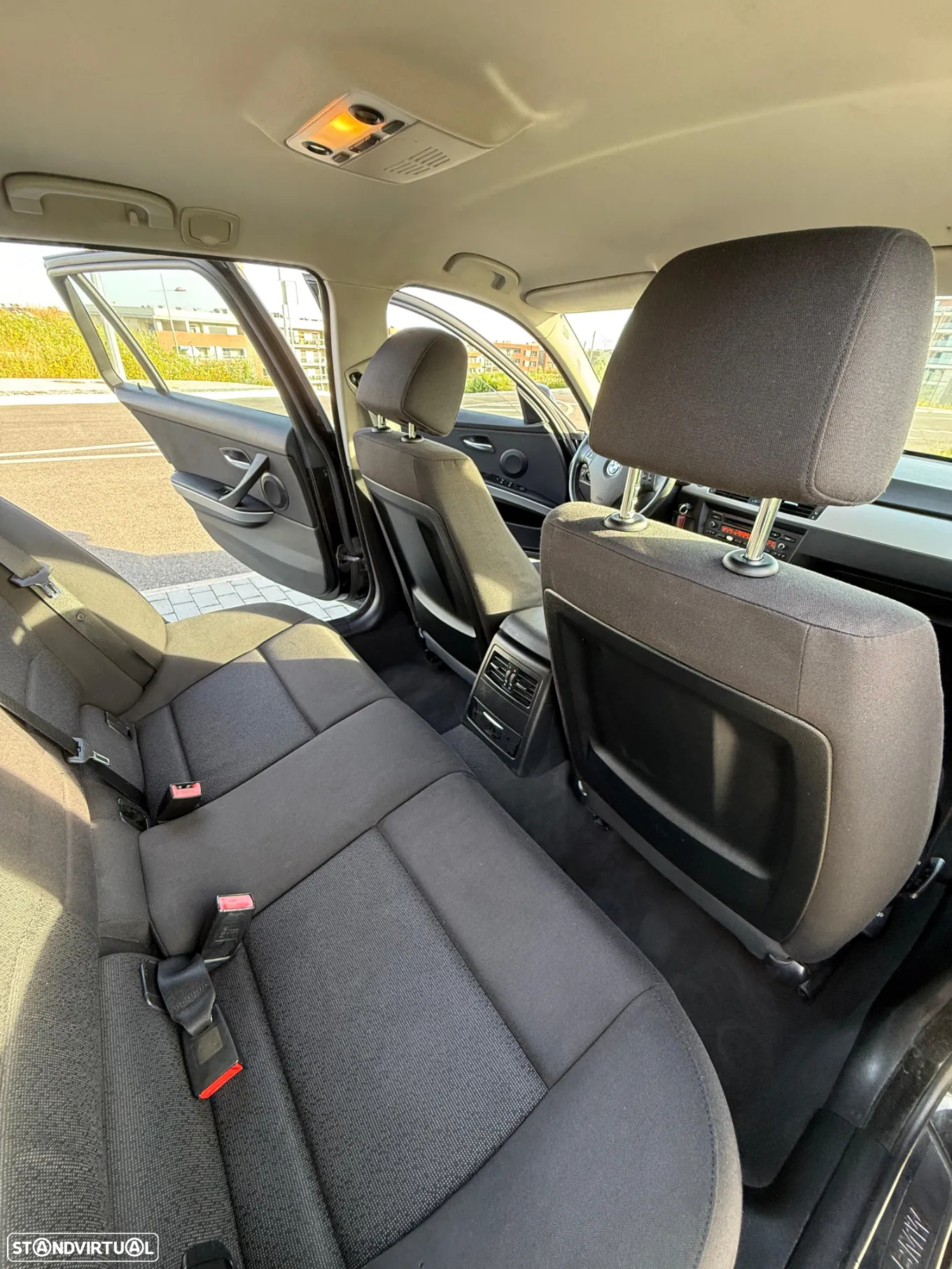BMW 318 d Touring - 8
