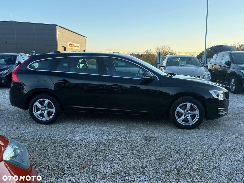 Volvo V60 D2 Summum - 16
