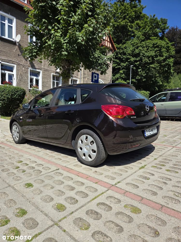 Opel Astra 1.6 Enjoy - 2