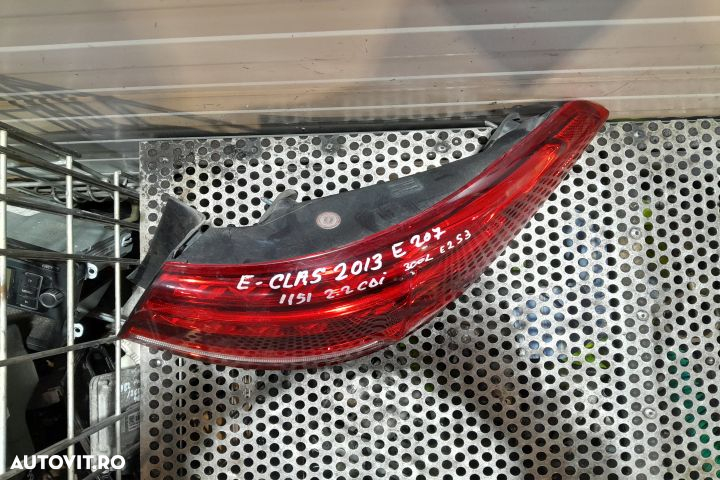 Lampa / Tripla stop dreapta pe aripa A2079063400 Mercedes-Benz E-Clas - 2