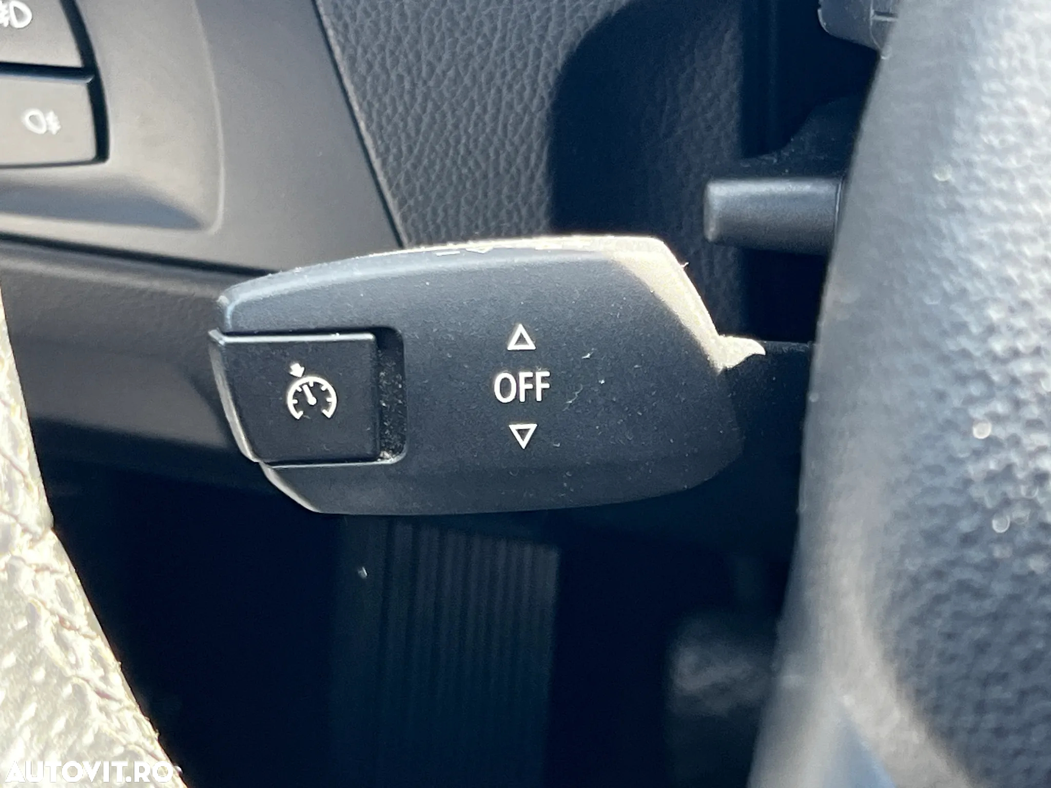 BMW Seria 3 320d DPF Touring - 23