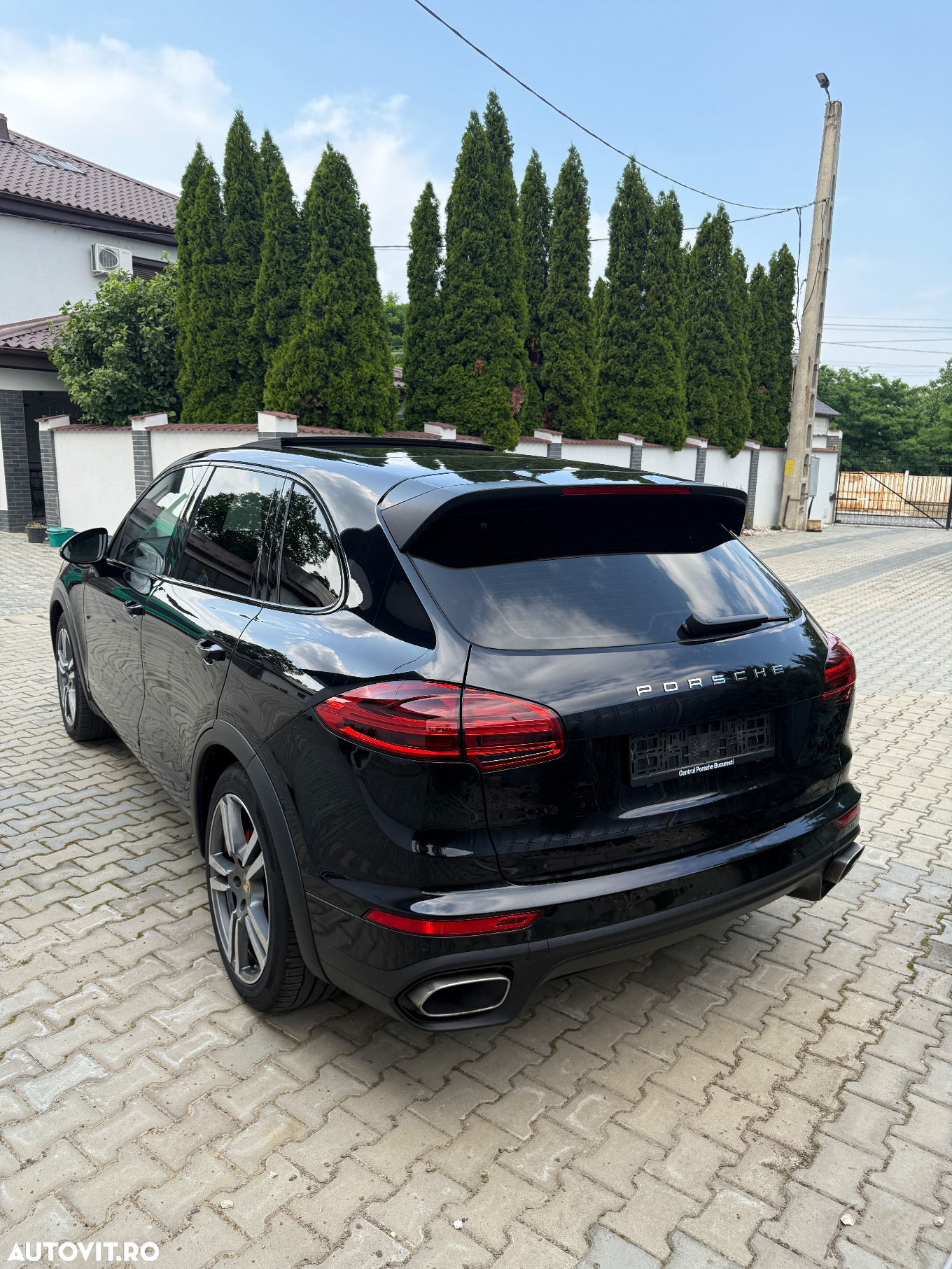 Porsche Cayenne 3.0 L - 4