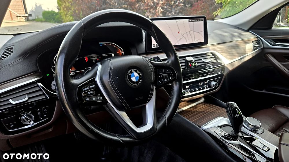 BMW Seria 5 520d Luxury Line sport - 21