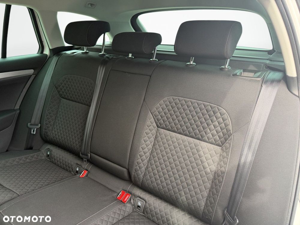 Skoda Superb 2.0 TDI SCR Ambition DSG - 31