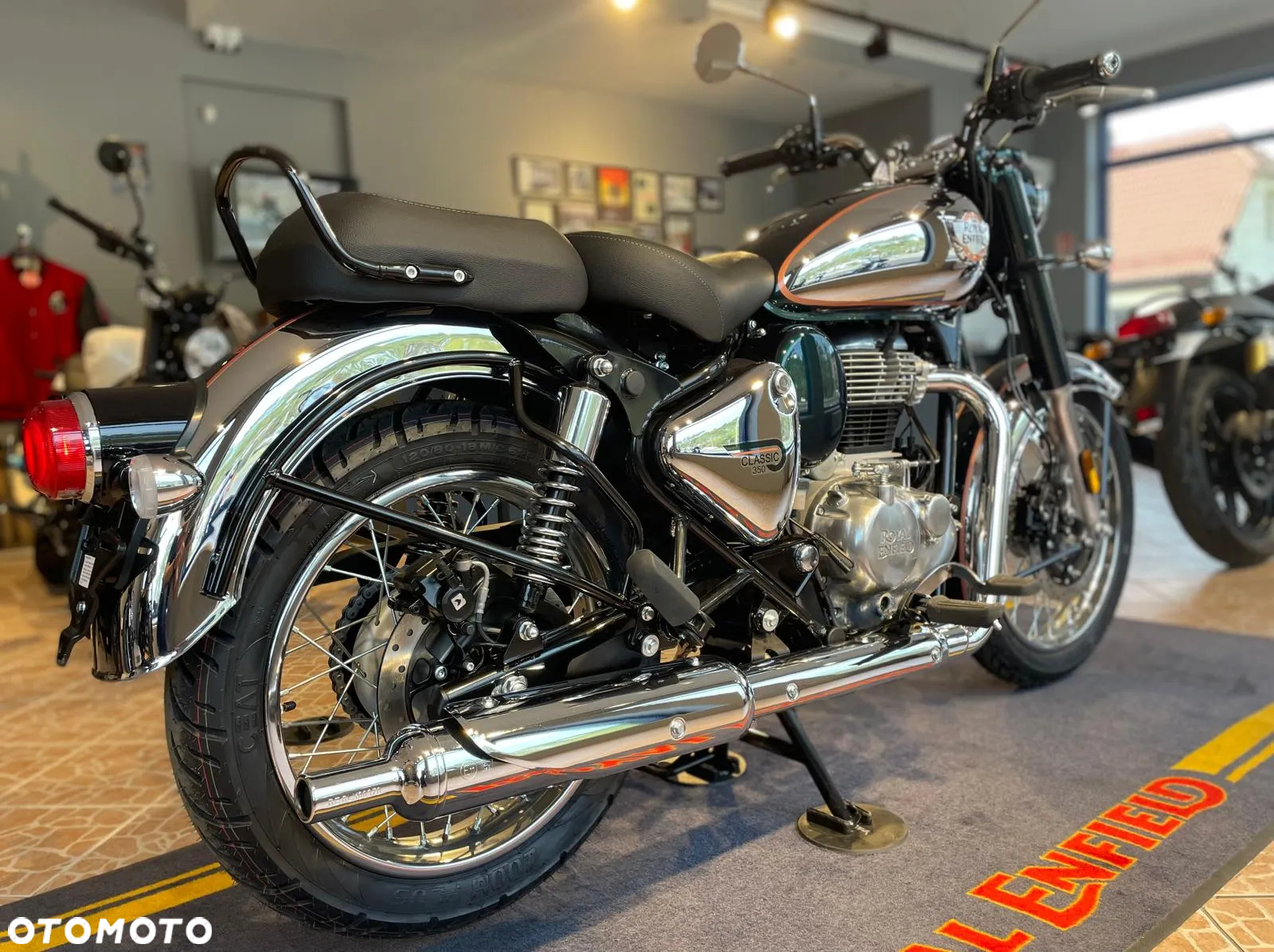 Royal Enfield Classic - 4
