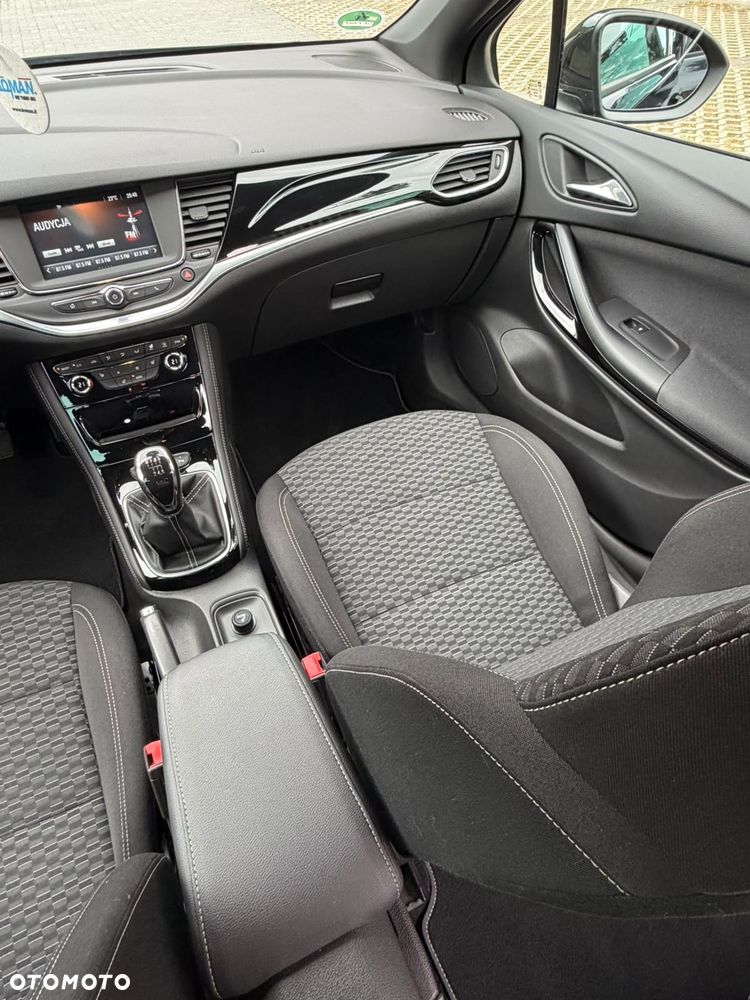 Opel Astra 1.4 Turbo Innovation - 14