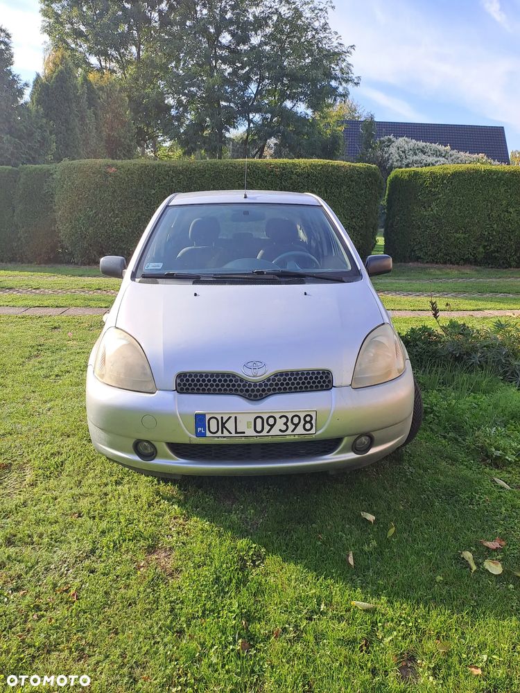 Toyota Yaris - 1