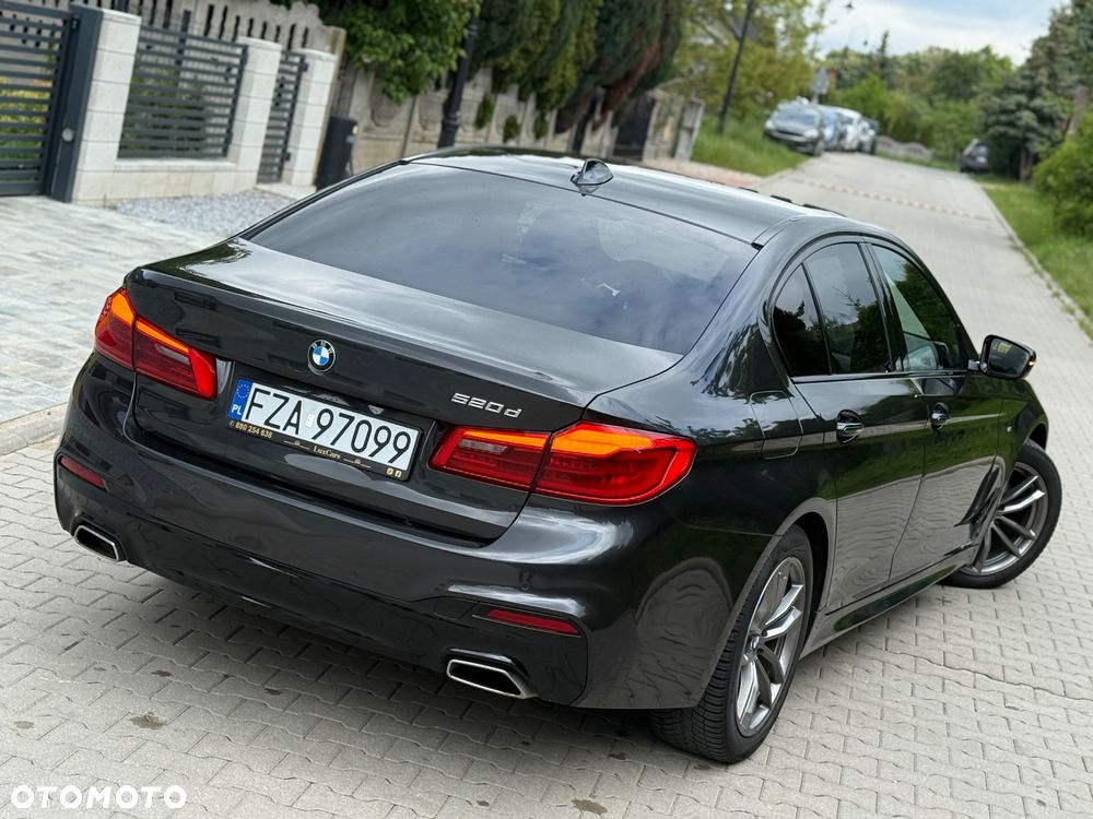 BMW Seria 5 520d M Sport Edition - 16