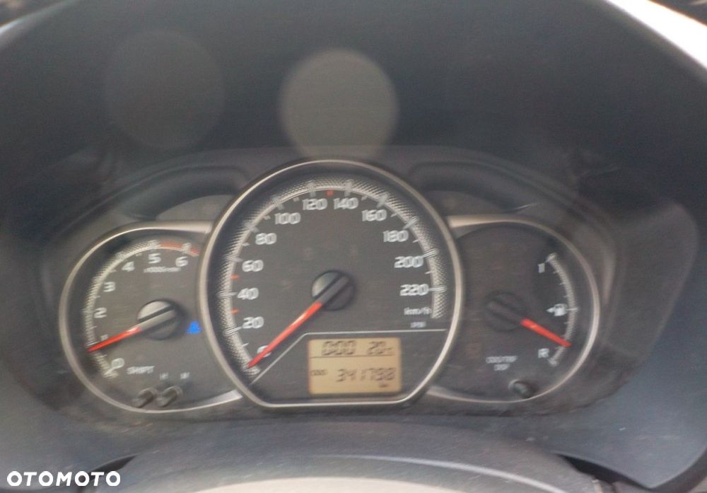 Toyota Yaris - 24