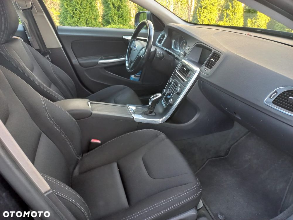Volvo V60 D2 Geartronic Powershift Edition - 17