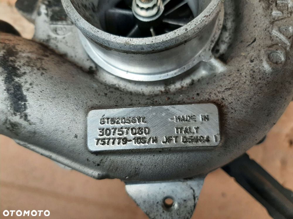 turbosprężarka volvo v70 s60 s80 2.4d 30757080 - 4