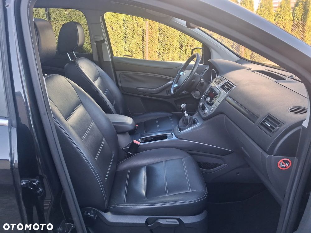 Ford Kuga 2.0 TDCi 2x4 Titanium - 14