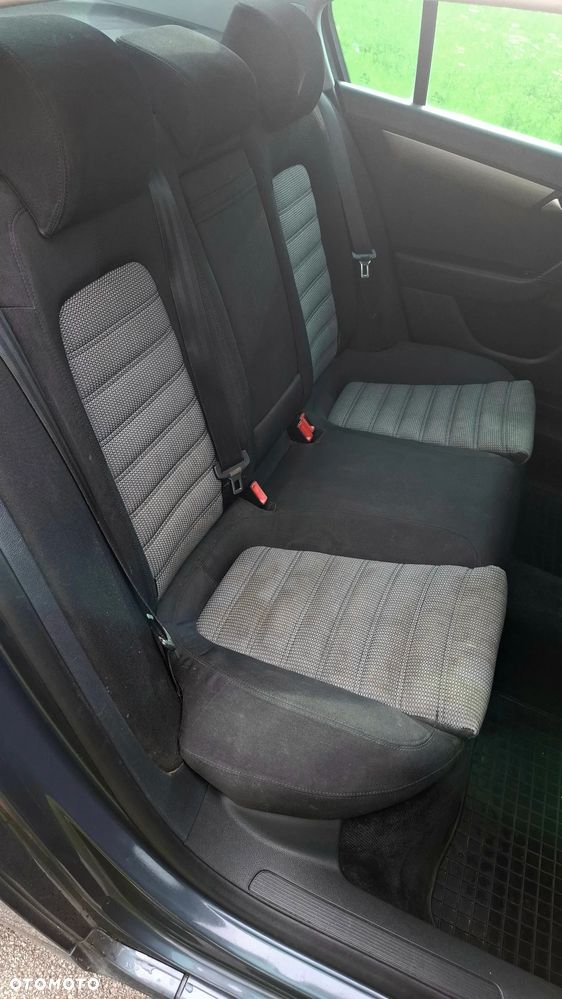 Volkswagen Passat 2.0 TDI Comfortline - 15
