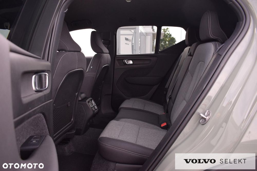 Volvo XC 40 - 22