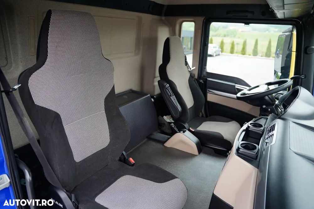 MAN TGS 35.460 / 8x4 / BASCĂLĂTOR 5.8 M / HIDROCLAPĂ / NAVIGAȚIE / 2018 - 35