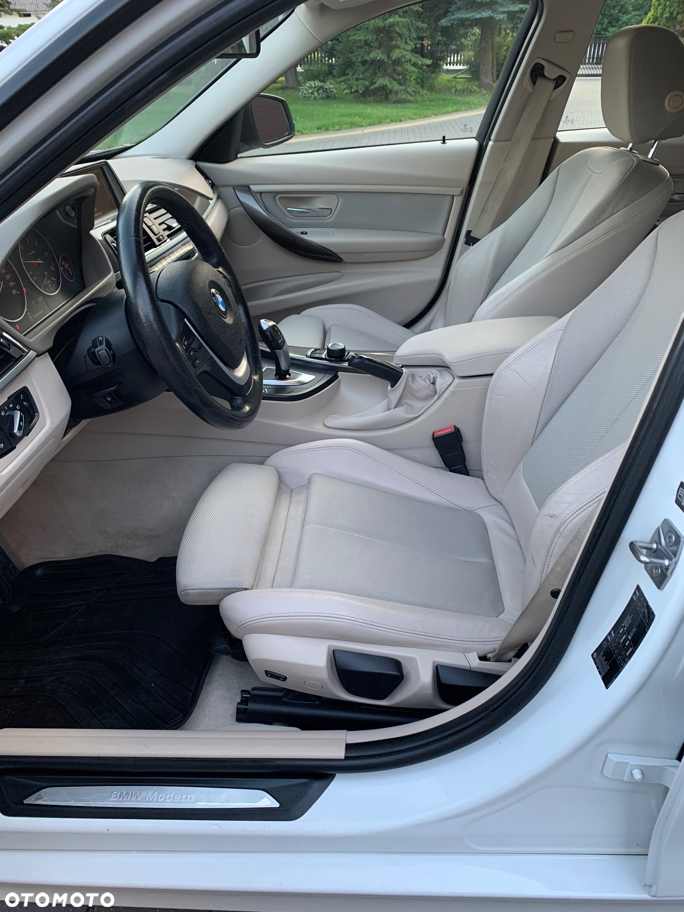 BMW Seria 3 318d Touring Modern Line - 22
