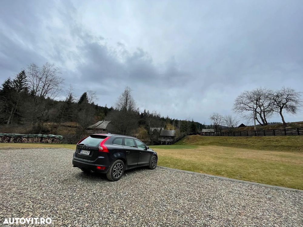 Volvo XC 60 D3 AWD Aut. Momentum - 5