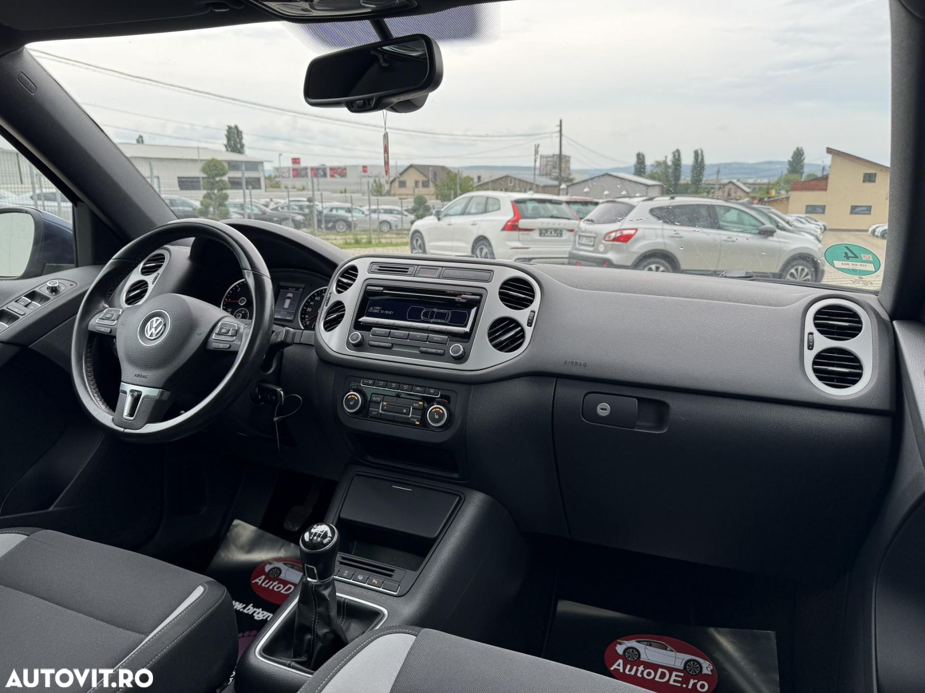 Volkswagen Tiguan - 6