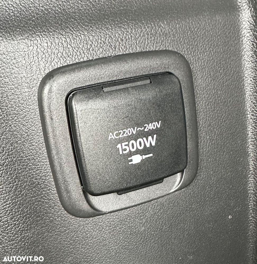 Mitsubishi Outlander 2.4 4WD Top - 38