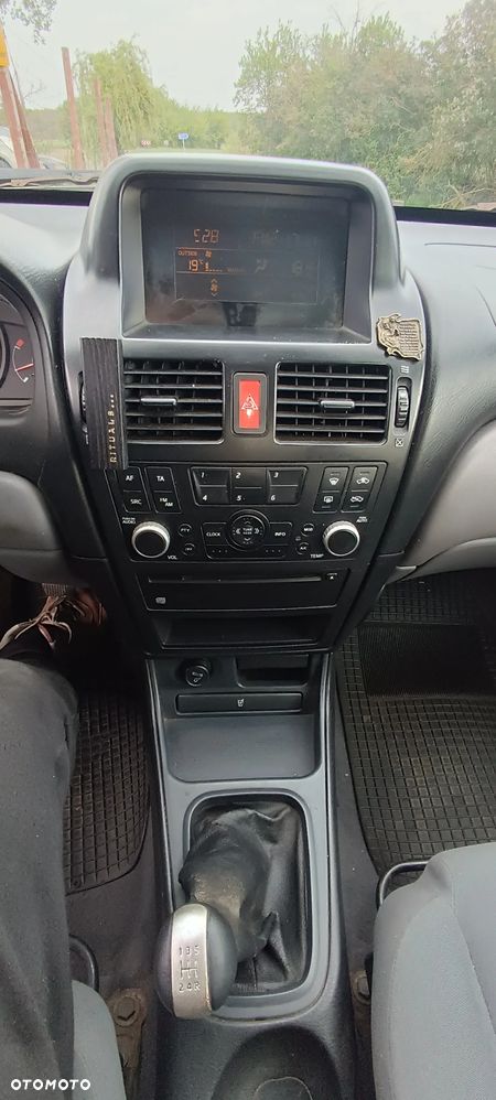 Nissan Almera 1.5 Comfort High - 10