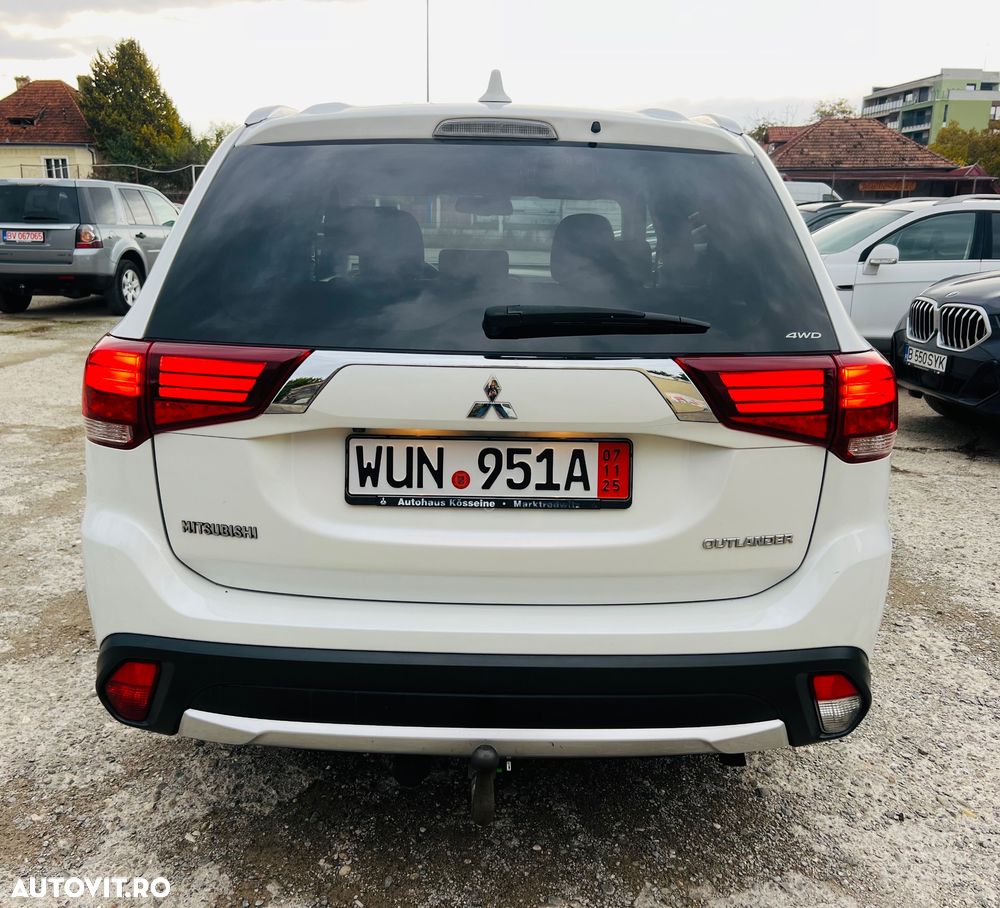 Mitsubishi Outlander - 20