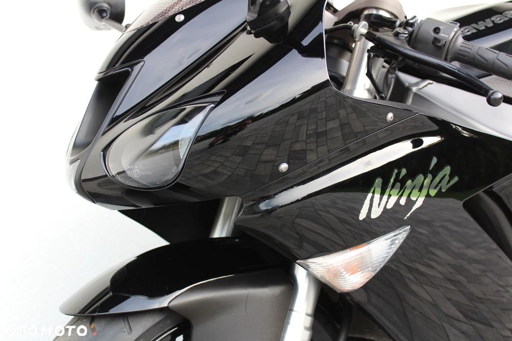 Kawasaki ZXR - 11